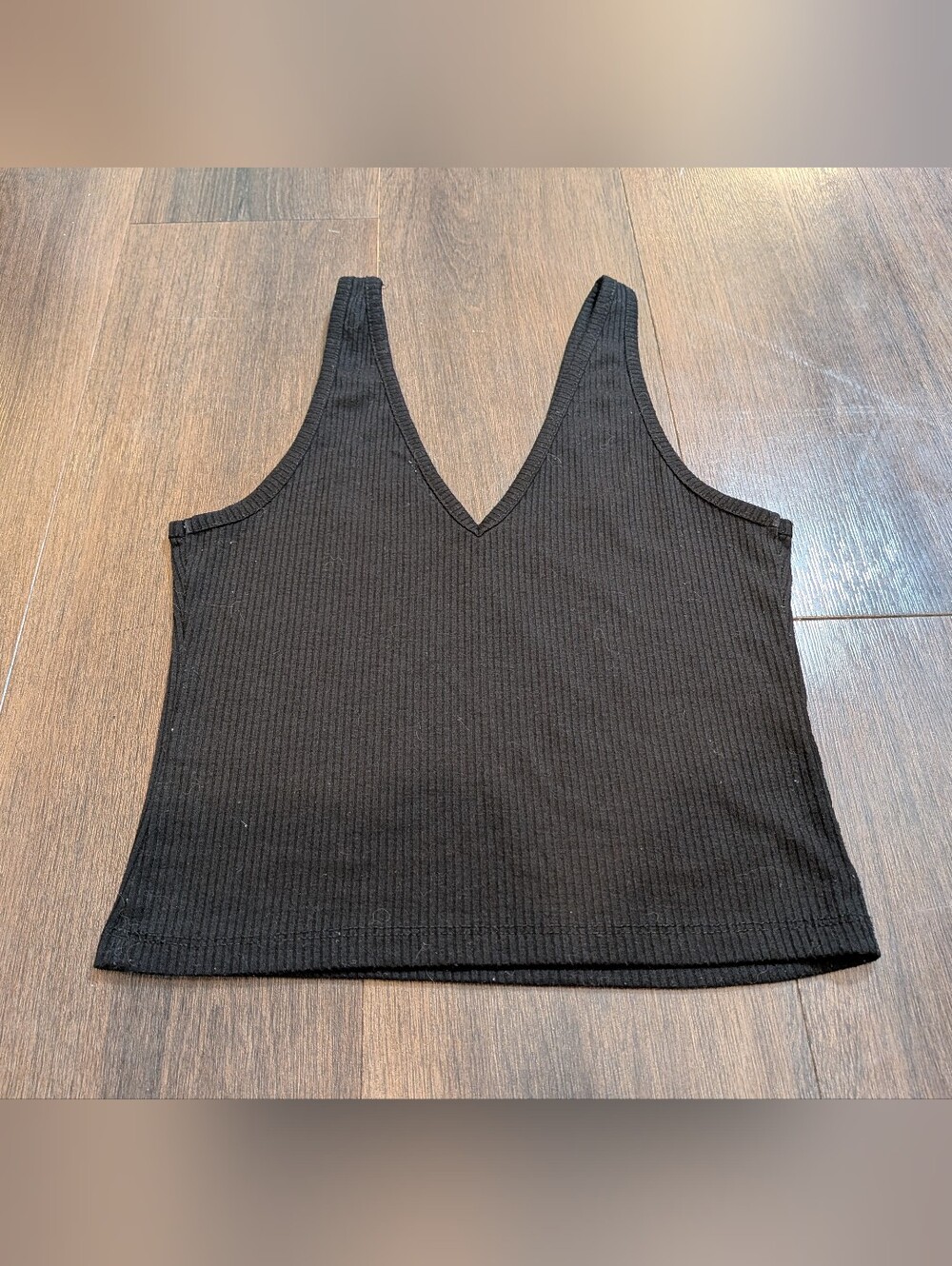 Abound sz. XS black V-neck ribbed tank top